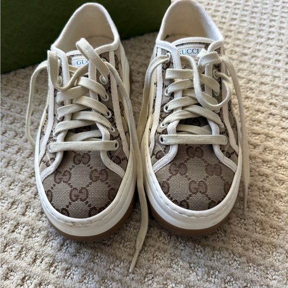 Gucci women’s GG sneaker size 37.5 E/ 7.5B - Picture 6 of 9